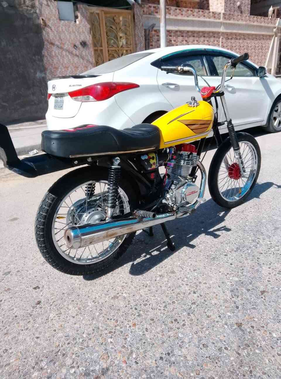 للبيع شاصي مديل 24 اوراق كامله سكنر وتعمير كله 26 صارلها اقل من شهر من تعمرت كفاله عامه سعر 600 وبيه مجال مكاني نجف ***********
