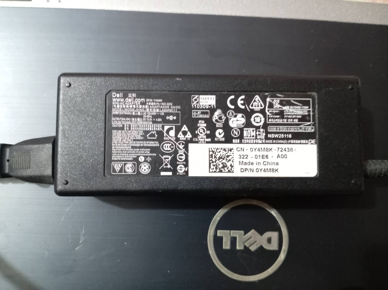 لابتوب. نوع DELL. المواصفات... 
Gرام 8
HDD هارد 500 گيگا
CORE I7 الجيل الثاني
كارت شاشة داخلي 1400
USP ثلاث منافذ
  HDMI منفذ سماعة + منفذ
ESATA منفذ
زر خارجي لفصل الجهاز عن الشبكة
EC منفذ + CD منفذ
 DVD مشغل اقراص
الملحقات يجي وياها شاحنة + ماوس وايرلس + كيبور
 خارجي

السعر 60 الف وبيهة مجال للشراي
ملاحظة اللابتوب مابي نظام تاخذه انته تنصبله النظام الي يعجبك

مكاني كربلاء للتواصل ***********
