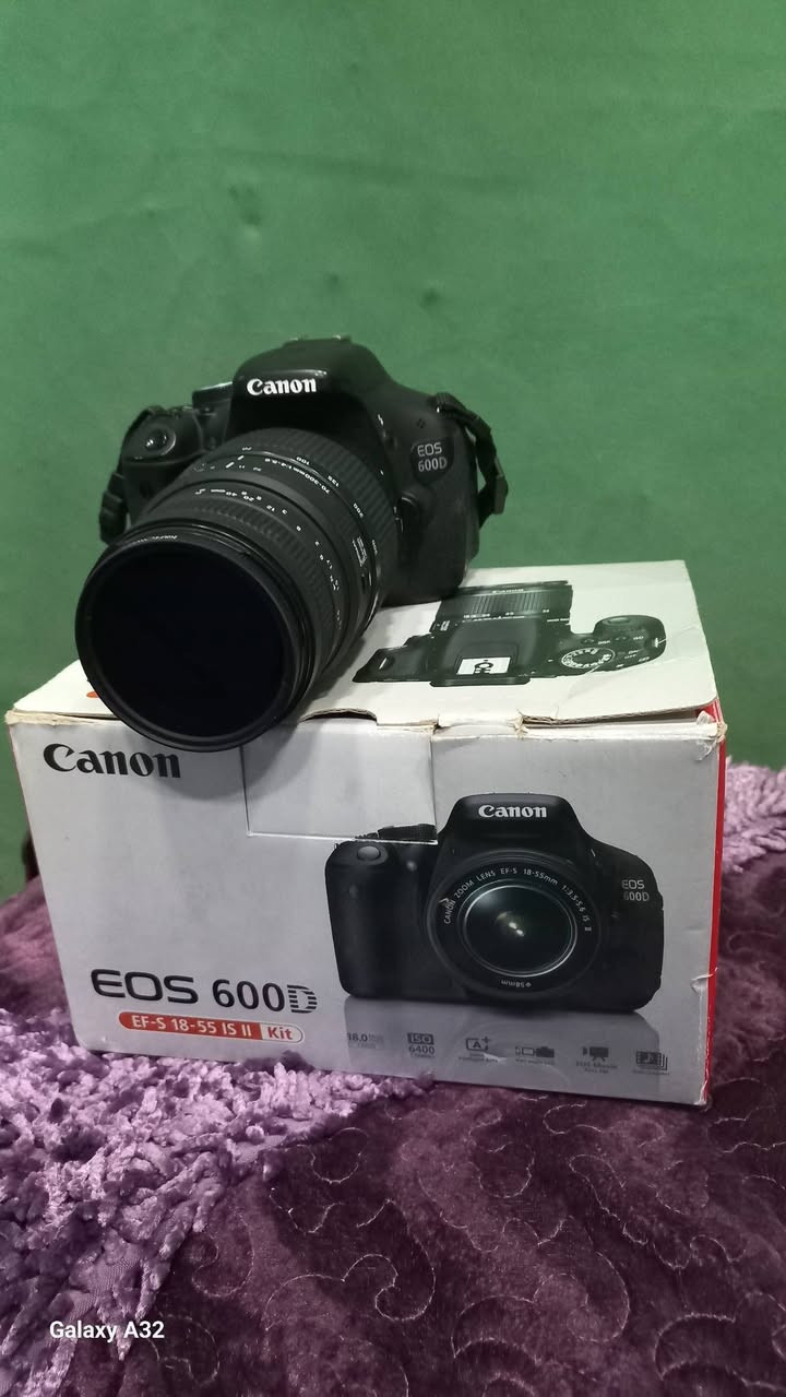 كامرة كانون d600 مع عدسة ٧٠ -٣٠٠ للبيع بسعر ٣٥٠ الف مع عدسة سكما ٧٠-٣٠٠ توصيل موجود لكل محافظات العراق للاتصال ***********
