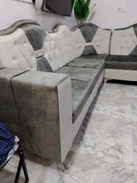 ديوان • جديد • ٧ امتار