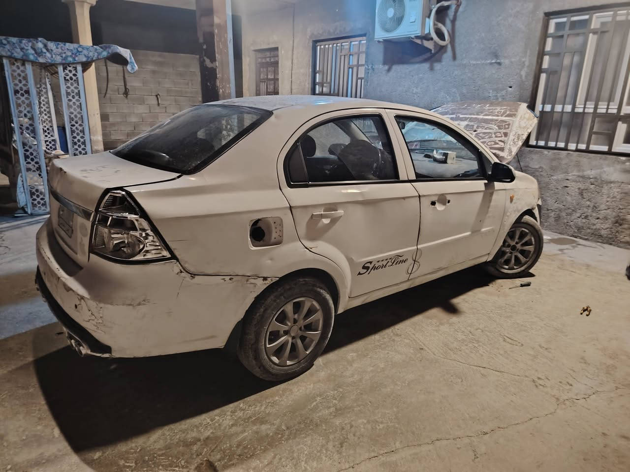 سلام عليكم افيو حديده للبيع سياره بلاديه فول كهربايات ستدر لوك سايد كله شغاله مكينه نضيفه كير نضيف تايارت تخم دفئه شغاله للبيع او مراوس موصله 18 ترهم مراوس ***********
