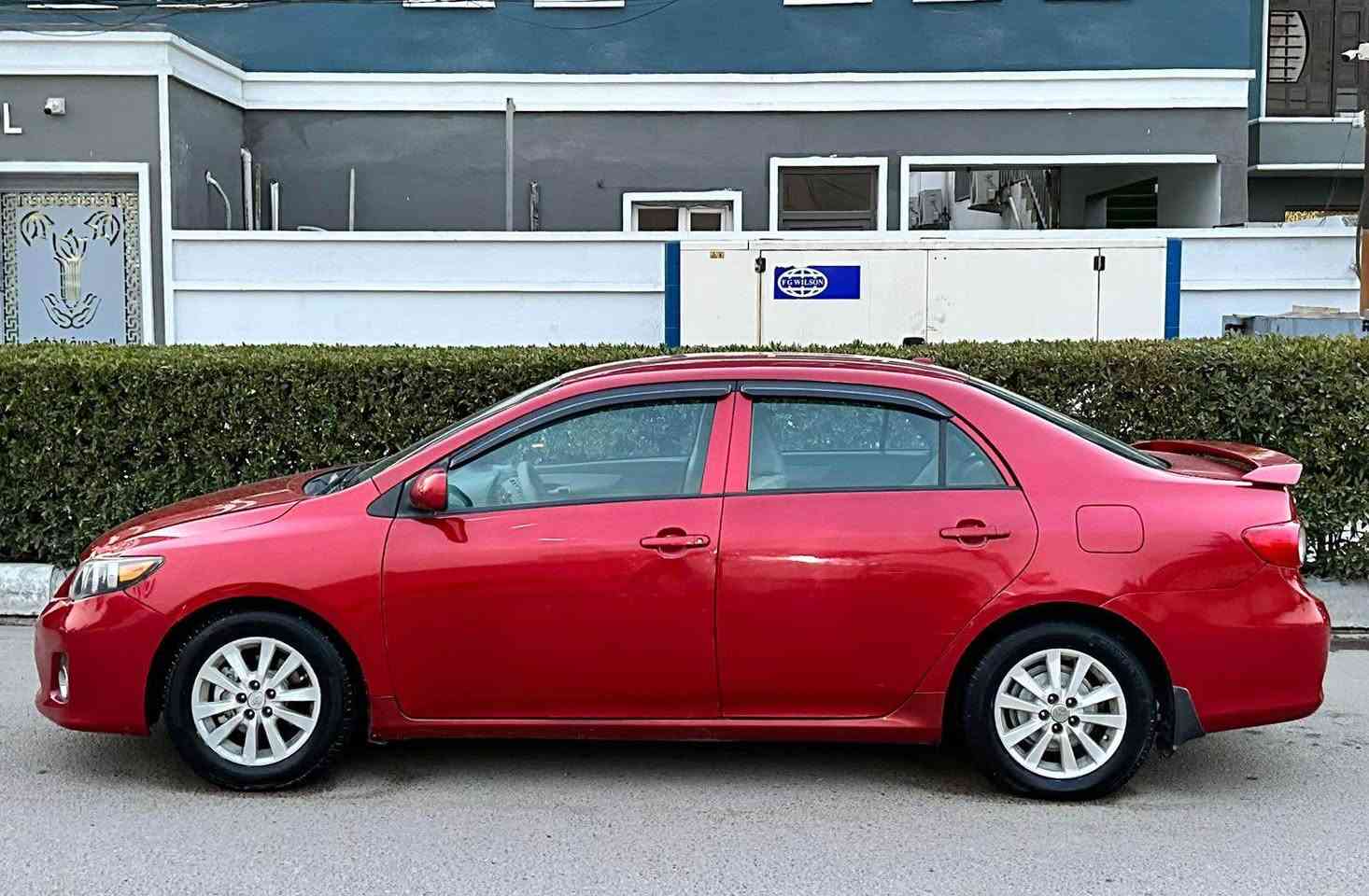 السلام عليكم 
كورلا 2009
محرك 1800 
 ماشيه 168
بأسمي شواصي ولغود مكفوله بيها 3 قطع صبغ ولقماره مصبوغه  السياره جاهزه من كلشي مكاني بغداد العامريه شارع المنظمه  السعر  103 وبيها مجال جدا بسيط
*********** بغداد, العراق
