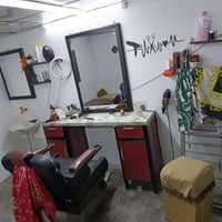شباب غراض محل حلاقة للبيع هاي الي بصورة كلهن اذا عجبنك اتصل علية ☎️077...