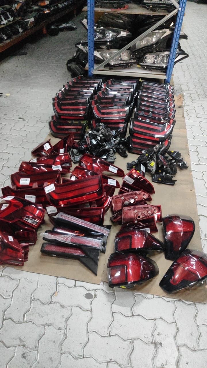 سوق بغداد مقابل وزاره التعليم العالي
علي المالكي لتجاره قطع غيار السيارات
الكوري والخليجي والامريكي 
ما هي ماركات وموديلات السيارات التي تناسبها هذه الأضوية؟: 
من مديل 2010 الى مديل 2026 الكوري والخليجي والامريكي 
هل هناك ضمان على هذه الأضوية؟: 
نعم ضمان العمل 
ما هو موقعك في العراق للتسليم أو الشحن؟: 
بغداد 
هل تتوفر خيارات التركيب؟: 
نعم فقط يوم الجمعه الشد مجاني 
هل يوجد خصم للطلبات الكبيرة؟: 
نعم يوجد 30‎%‎تخفيظات للقوائم الكبيره واصحاب المعارض والسمكريهزوالصباغين واصحاب التكسي 