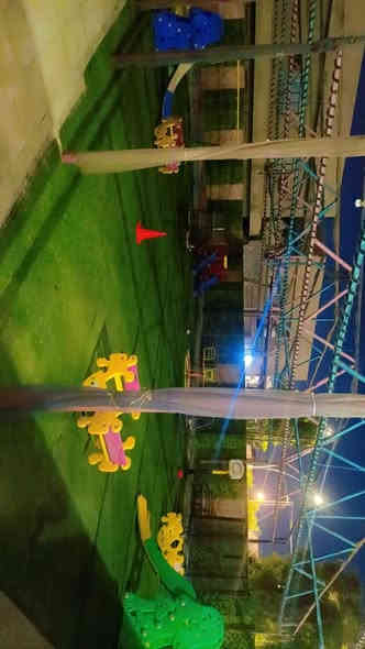 📢 إعــــلان هام لأولياء الأمور
🎓 روضــــة أجيــــال الســــلام الأهليـــة 🎓
تعلن عن فتح باب التسجيل للعام الدراسي الجديد وتوفر بيئة تعليمية متكاملة، مريحة وآمنة لأطفالكم 💛

---

🌟 الأقســام المتوفــرة:
الحضانة من عمر (شهر -3سنوات)بسعر 80
👶 KG1 – بسعر 80 ألف دينار فقط
🧒 KG2 – بسعر 85 ألف دينار فقط

---

🌈 ماذا نقدّم لطفلكم؟

✔️ مناهج حديثة معتمدة تناسب عمر الطفل
✔️ تعليم الحروف والأرقام (عربي – إنكليزي) بأسلوب مبسط وممتع
✔️ حصص نشاط وحركة لتنمية المهارات الحركية
✔️ نشاطات إبداعية (رسم – تلوين – أعمال يدوية)
✔️ حصص ذكاء وتنمية قدرات
✔️ متابعة يومية لسلوك وتطور الطفل
✔️ كادر تربوي مؤهل وصبور يتعامل بمحبة واحترام
✔️ قاعات مكيّفة ومجهزة بالكامل🚌 خدمة النقل متوفرة

بخطوط منظمة، مع متابعة يومية من الإدارة لضمان وصول الأطفال بأمان وراحة.
🕘 أوقات الدوام:

من الساعة 8:00 صباحا ولغاية 2:00ظهرًا
مع توفر دوام مسائي من 12:00ولغاية 4:00عصرا 
📍 موقعنا:

[الفلوجة شارع الثرثارالحولي مقابل جواهر مول ]

☎️ للاستفسار والتسجيل(***********)
(***********)
