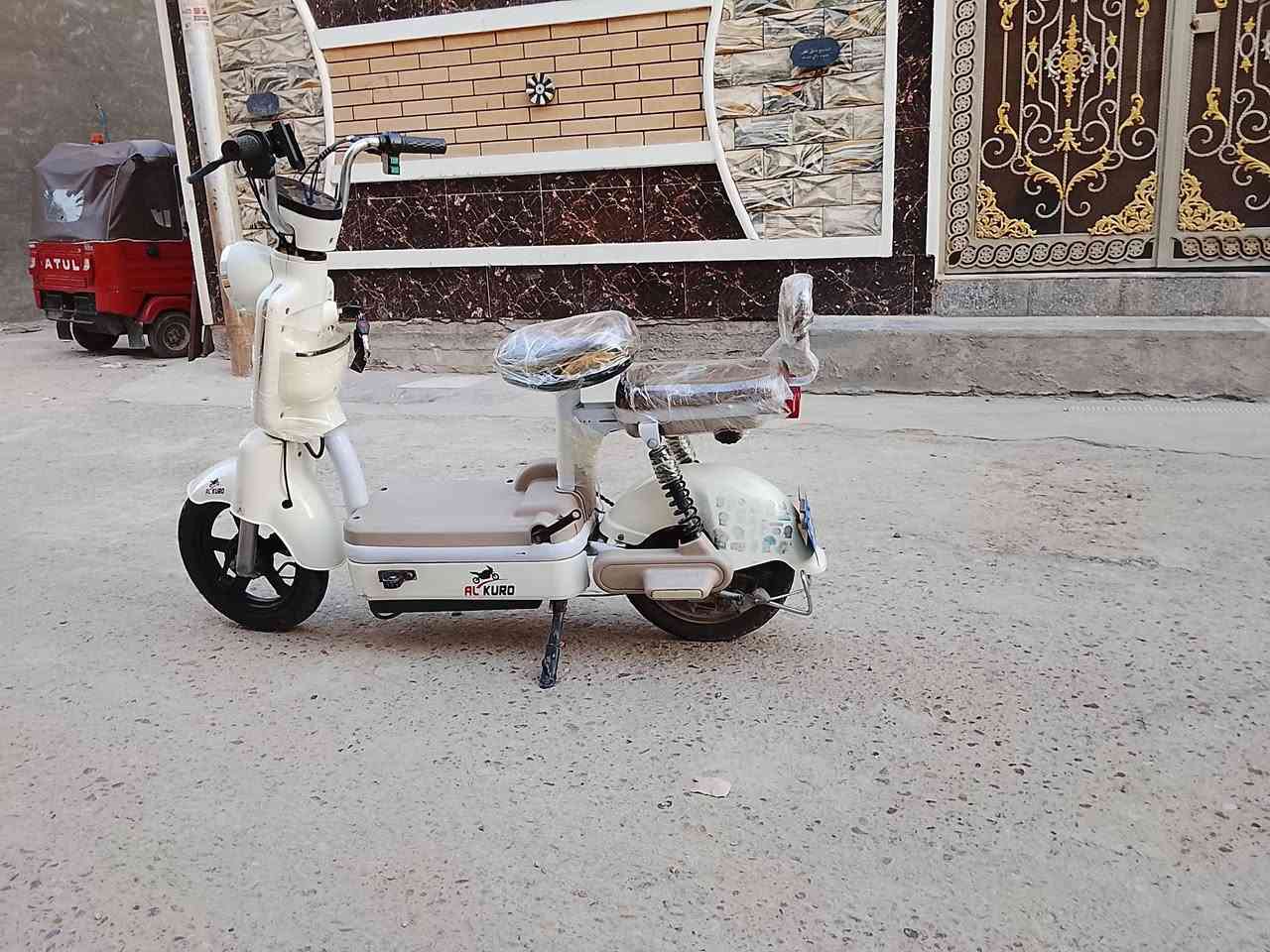 سلام عليكم دراجة شحن موديل 2024 درجة نيضيفة كهربائيات كلهة شغالة مكان بغداد الدورة الرقم ***********
