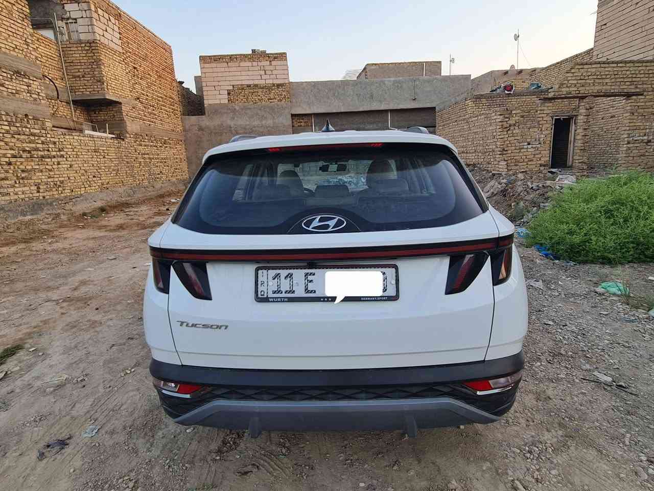 بسم الله الرحمن الرحيم
للبيع فقط.. 
هيونداي توسان 2024 (بحالة الزيرو)
​السيارة نظيفة جداً، ومكفولة من الصبغ، البارد، والتبديل (مكفولة بالكامل).
​المواصفات:
​موديل 2024.
​رقم بغداد (انكليزي).
​ضمان الأولى.
​الممشى: 45 كم فقط.
​التحويل: ثاني يوم.
​الميزات:
​فول مواصفات (ما عدا الفتحة).
​شاشة تاب كاربلاي مع كاميرا 360 درجة.
​عداد ديجيتال.
​إنارة محيطية (Ambient Light).
​لايت متحرك.
​فول تحكم ستيرن.
​بصمتين.
​تشغيل عن بعد.
​سايد بريك بصمة مع خاصية الأوتو هولد (Auto Hold).
​3 وضعيات قيادة، مانع انحدار، ومانع انزلاق.
​طي مرايا كهرباء.
​بردات.
​داخل بيجي.
​داش كام أصلية.
​مكان السيارة: بابل / الحلة.
​للاستفسار والسعر، يرجى الاتصال على الأرقام التالية:
***********
