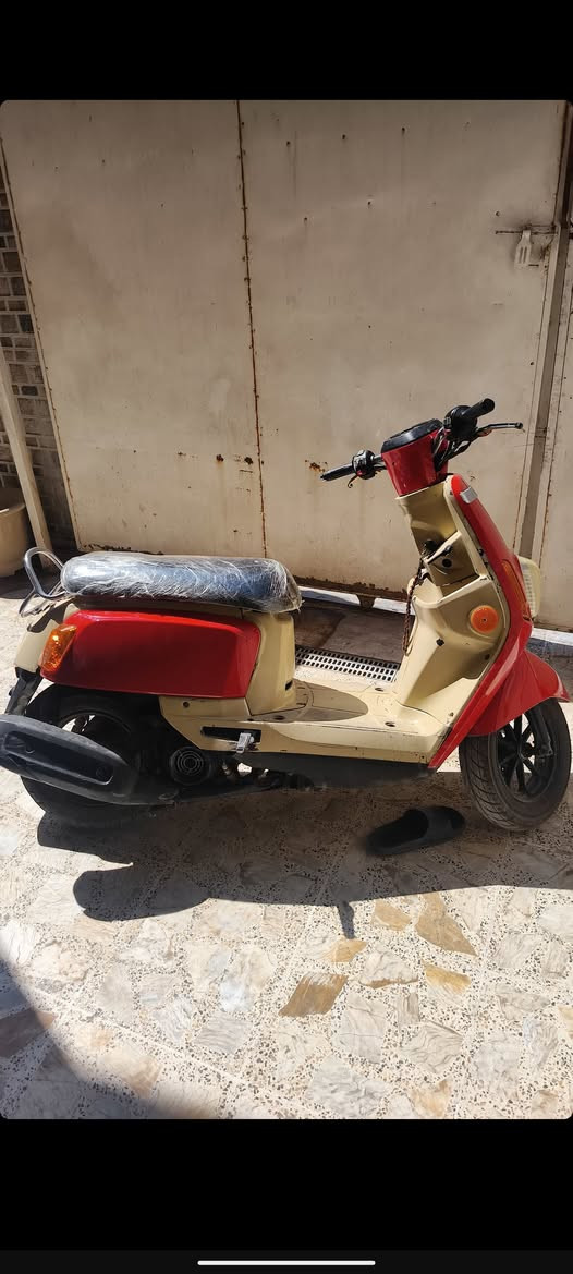 السعر 350 قفلللل دراجة بوليس نوزل دراجه ممفتوحه كهربائيات كلهن شغالات لايت واشاير ناقصها بس لايت خلفي دراجة مال تطربگ مثل متشوفون ولحد يجي يكلي شبيها ترى السعر بلاش مكاني بغداد البلديات رقمي ***********
