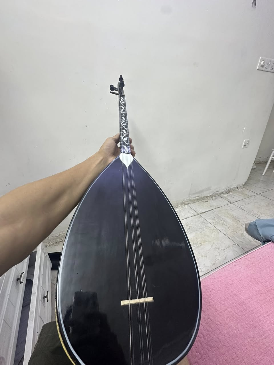 ساز صنع تركي ويا ريش ثنين سعره 100 قفل جديد مستخدم يوم واحد بغداد ***********
