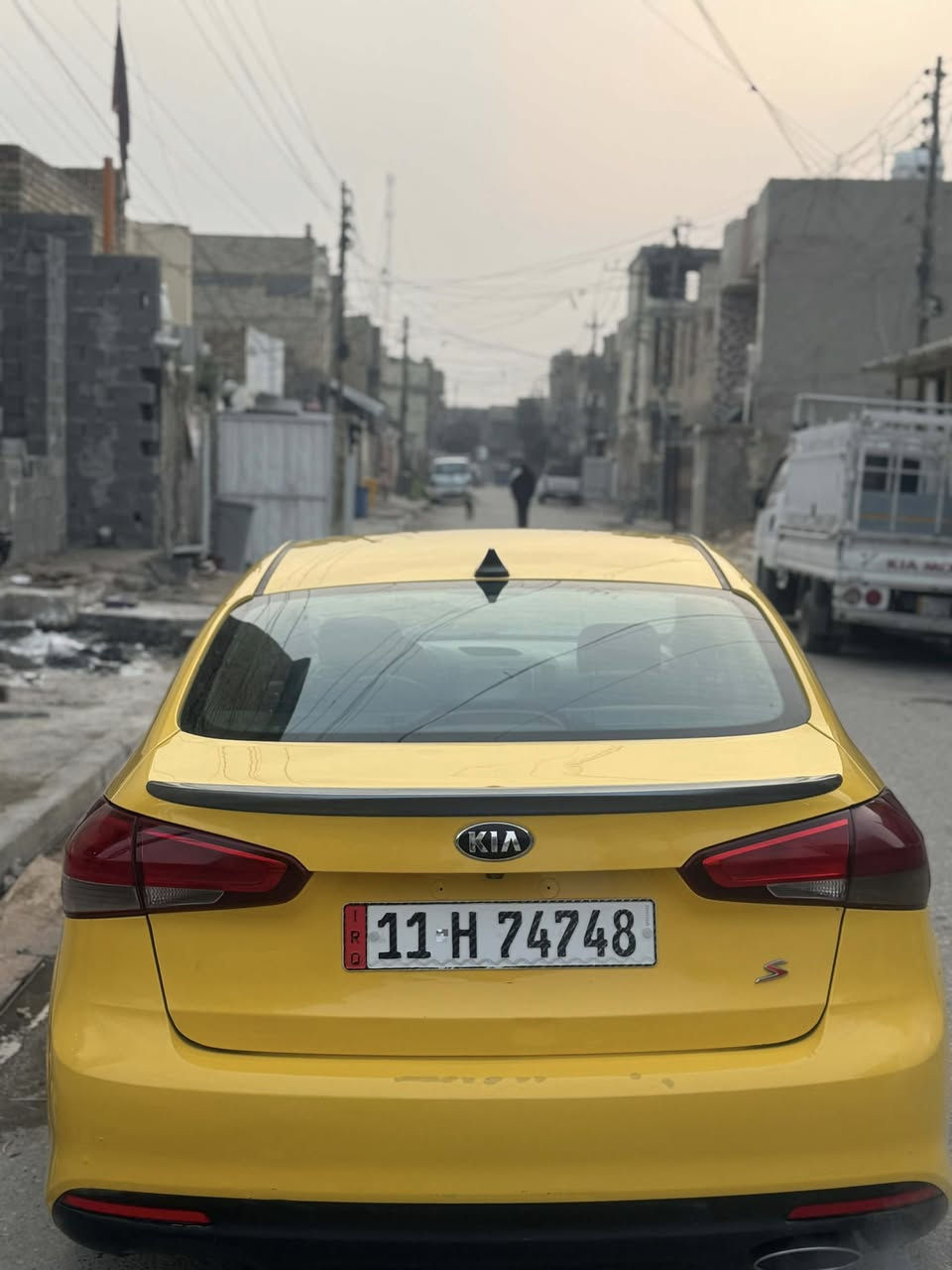 كيه فورتي موديل 2017 وارد مريكي حدثه بنيد خسفه بدون يرباك تخم تاير صدر مامي خلفي جديد باتري جديد تبريد جديد سياره اسى مواصفات نص فول شرط اي سونار لعجبك وديه وشرط قطرت معجون مابيها   
سياره بسمي هيه غرامات مصفره رقم نكليزي
سعر 123رقم ***********
