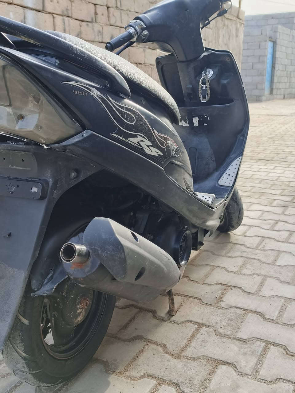 دراجه ماكس عدله للبيع
دراجه نضيفه ابلاديه مامبدل بيهه شي بس شيال رياضي وكزوز FM دراجه مفتوحه ولفات دراجه خير من الله سلف هندر انطيك ضمان تفتح برقي السلولي واضل مشتقله كفرات اصليه ختم واحد مكاني بصره تنومه سعر 575 وبيهه مجال قليل المو شراي لايراسل رقم ***********
