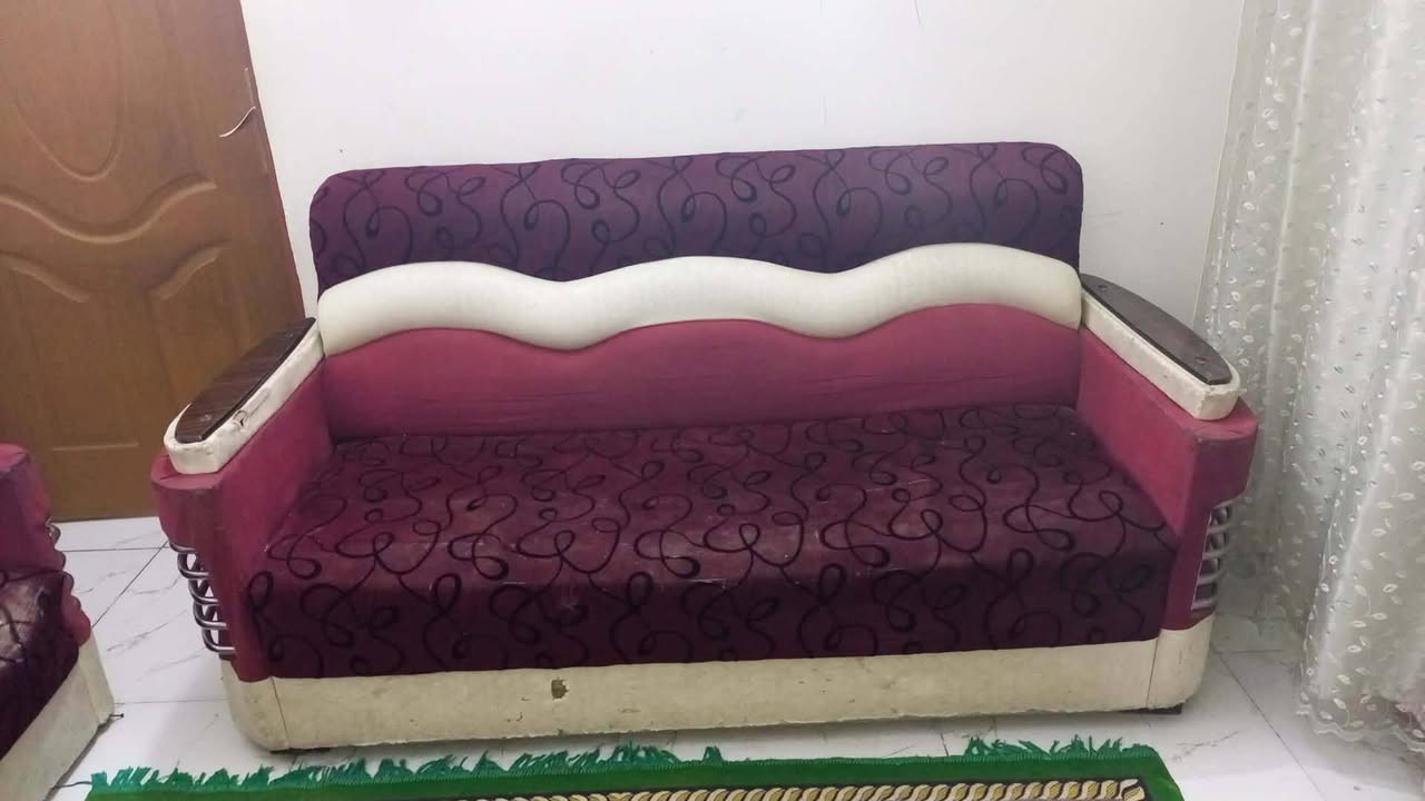 تخم مستعمل عوزه ترتيب 4 قطع سعره ب 75 وبي مجال  ***********
