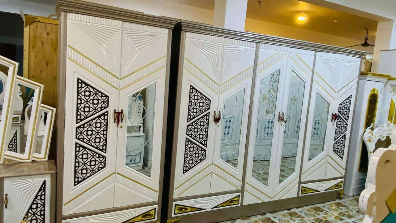 غرفة اخشاب نجاره عراقيه نظيفه كلش للبيع للاستفسار
***********
