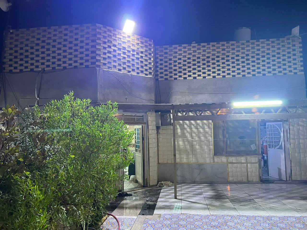 سلام عليكم 

بيت زراعي  للبيع

بناء درجه أوله البيت يباع معه الأثاث كامل 

سعر البيت معه الأثاث [٧٠] وبيه مجال قليل 

مكانه البدعه طريق الساده قريب عله بانزين خانه البرغي  

مساحه ٥٠٠م 

مساحه البناء ٣٠٠م وباقي بيه مساحه ٢٠٠ م شاغر 

يتكون البناء من ديوانيه مطبخ صاله ٣غرف نوم وصحيات 

لاستفسار مراسلة الحساب أو الاتصال على الرقم 

***********
