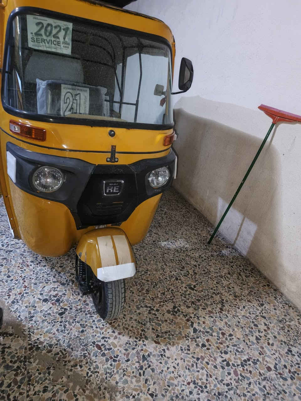 سلام عليكم تكتك لبيع موديل 21 اوراق كشره بيه ضربات باردات قليه لا صبغ ولا معجون ومكينه مفتوحه بس بستم تكتك حلوه خياساته معمره جاهزه لشارع مال جناي وبسمي وسعره ٦٧٠٠ وبيه مجال حك جيه الشراي ينتصل‏‪***********‬‏
