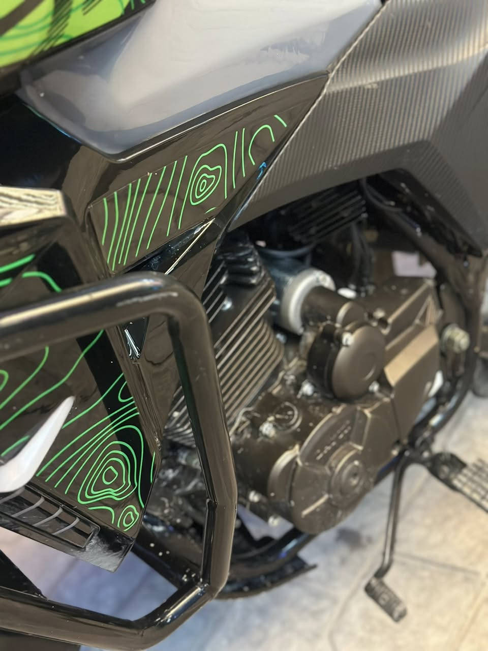 السلام عليكم
دايوان ادفنچر محرك 300 cc دراجة مكفولة برغي ما مبدل بيهه كلشي وكالة ماشية3.700

رقم وسنوية اربيل بأسم شركة تحويلة ثاني يوم

السعر 3.500 وبيهه مجال

***********
