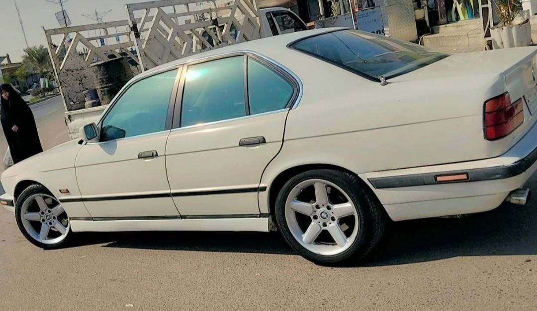 سلام عليكم بيم البيع مديل ١٩٩٢سياره حلوه مكفوله وما بيه اي نقص كبل الشارع سياره ما متعوبه ومرتبه وحاجاته كله صليه وتخذه تلف راسك وتنام سياره رقم بغداد بسم ولد صاحبي
السعر ٥٧وبيه مجال المكان نجفتصل على الالخط وخادم ***********
