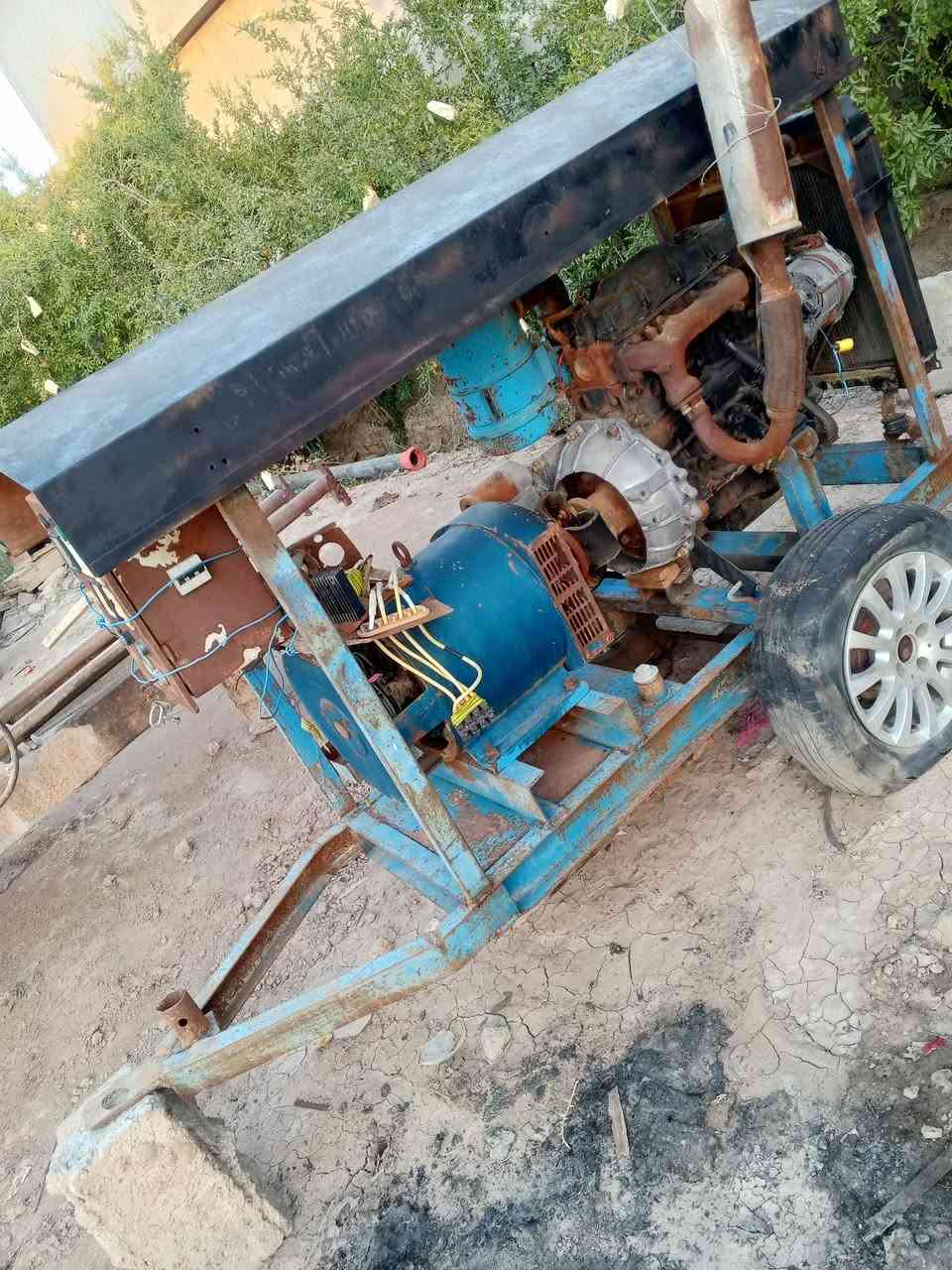 للبيع مولد كيا 30كيفي ثري فيز شغال شرط لاصرف ولا بخار المكان ديالى الاتصال***********

