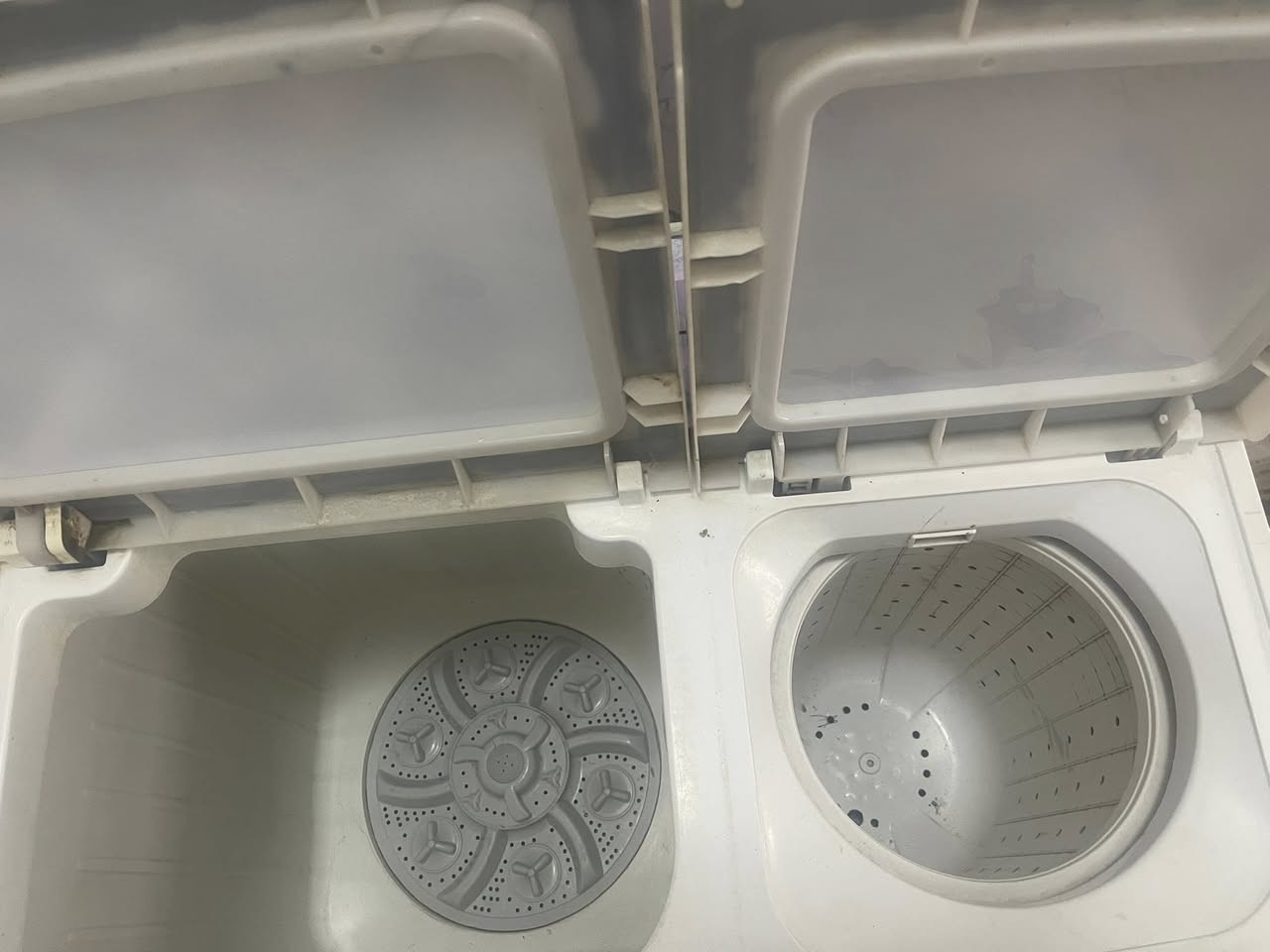 السلام عليكم. غساله شرط شغل ع الفحص. ونظافه بلاد اخت جديده . تفاصيل ع رقم *********** او ع الخاص فقط . سعر بلاش
