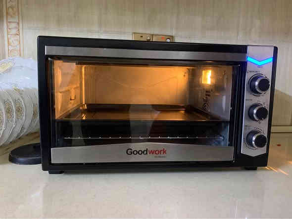 ئۆڤنی ئەڵمانی زۆر ئەسڵ نرخی زۆر گونجاوە
خۆم ٩٠ هەزارم پێ داوە
نرخی فرۆشتن ٥٥ هەزار 
شوێن چەمچەماڵ
*********** السليمانية
