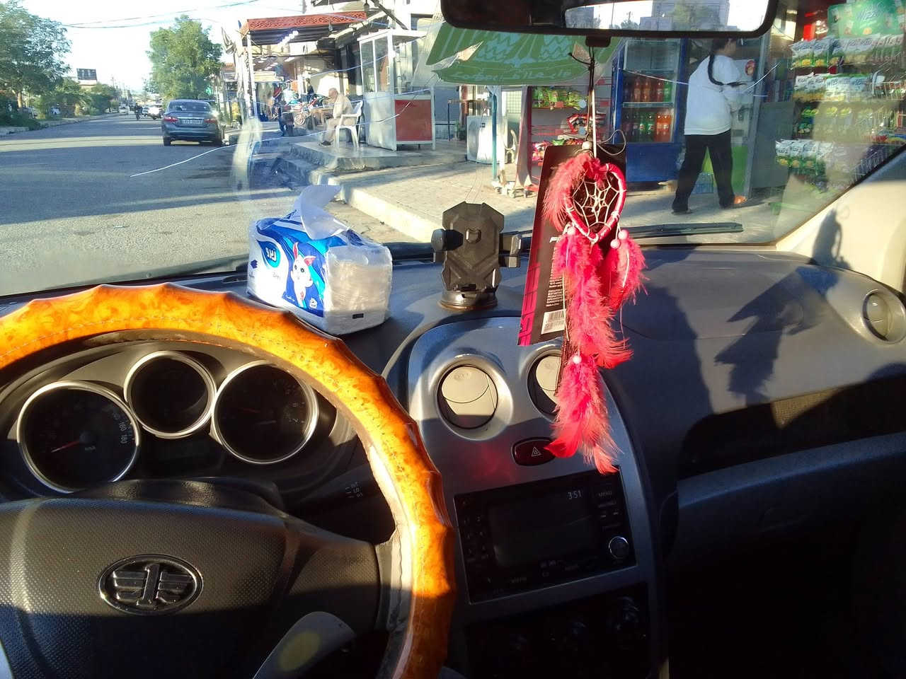 السلام عليكم سيارة للبيع
لون سلفر نوع شيري محور كورلا موديل 2013
تبريد شغال 
#بسمي 
رقم ديالى سنوية 
جديدة لغاية  2030
السعر 45 
مكاني ديالى شهربان 
***********
