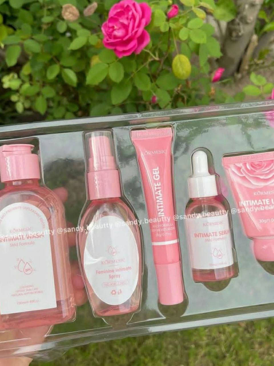 بكج الانوثة من Kormeslc ✨
لأنكِ تستحقين إحساس النظافة والانتعاش والثقة كل يوم 💖

يتكوّن البكج من:
🌸 غسول للمناطق الحساسة — يزيل الالتهابات والروائح الكريهة ويمنحك انتعاش دائم.
🌸 معطر أنثوي برائحة ناعمة وثابتة.
🌸 جل مضيّق يساعد على شد المنطقة ويقلل الالتهابات والروائح.
🌸 سيروم مبيض لتفتيح المناطق الحساسة بأمان ونعومة.
🌸 مرطب ومغذي يمنح بشرتك نعومة كالحرير 💕

💫 بكج واحد كفيل يرجّعلك ثقتك وأنوثتك من جديد!
📦 متوفر حالياً — الكمية محدودة جداً ⚡ بغداد, العراق


**إذا كنت صاحب هذا الإعلان وتريد حذفه لأي سبب، رجاءا أرسل رسالة إلى الدعم الفني**