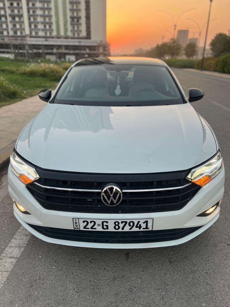 جیتا مۆدیل 2021 - R line 

مواسەفات:
R لاین - R line 
مەکینە 1.4 تۆربۆ مەرغوب 
گێڕ عادی 
دوو سویج بیلادی
پانۆراما 
کوشین هیتەر
کوشین جلد و 2 ڕەنگ
شاشە کارپلەی - کامیرا
برێک بەسمە 
ئۆتۆ هۆڵد
تحدید سورعە
سوکان ڤۆلیۆم 
ڕاداری پشت و پێش
ئاوێنە حساس و ڕادار 
ئاوێنەی ژوورێ بیلاد پۆلۆڕایز 

•••••••••••••••
سەیارەکە یەک پارچەی هەیە 
چاملغی پشتەوەی لای سایەق
بێ ژوورێ بێ ئێرباگ 

گێڕ و مەکینە و تەبرید و کارەباییات هەموو شتیکی بە شەرت یەک دینار مەسروفی تێدا نیە 
چوار تایەی لۆکی لۆ بەسترایە 

لایت و بەگ لایت بیلادی
ڕادێتە بیلادی 
سەیارەکە یەک دەستە زۆر پاک مایتەوە هەموو شتی لەسەر دەقی بیلادیە و پێش و پشتی کەپسە 

ماوەی ڕۆیشتنی 66 هەزار کیلۆ مەتر ڕۆیشتیە 

رەقەم و سەنەوی و هەزەی هەموو شتیکی نوییە 
بە شەرتی غەرامە و بەناوکردن 
سەیارەکە بەناوی خۆمە 

نرخی 163 وەرەقە و مەجال 
شوێن - هەولێر
 ژمارە مۆبایل 0,7,5,0,7,3,1,4,1,4,4

عربي 

جيتا موديل 2021 - R line 

مواصفات :
R line 
محرك 1.4 توربو
كير عادي
٢ بسمة ( سويج ) بلادي
بانوراما
كشنات هيتر ( تدفئة)
شاشة كاربلاي ( car play ) + كاميرا خلفية
بريك بصمة
اوتو هولد
تحديد سرعة
تحكمات ستيرن 
رادار امامي و خلفي
مراية حساس و رادار 
مراية داخلية بيلاد بولورايز 

••••••••••••
كير و محرك و تبريد و كهربائيات كله بشرط ما بيها ولا دينار مصروف
٤ تایرات جدید  

لايتات امامي و خلفي بلادي
راديتر بلادي
سيارة على وضع شركة كلشي على بلادي 

ماشية 66 الف كيلومتر 

رقم و هزة و سنوية كله جديد 
بشرط تحويل و غرامة 

سعر 163 ورقة و مجال للطيبين 
مكان سيارة - اربيل
رقم موبایل
0,7,5,0,7,3,1,4,1,4,4 أربيل, العراق


**إذا كنت صاحب هذا الإعلان وتريد حذفه لأي سبب، رجاءا أرسل رسالة إلى الدعم الفني**