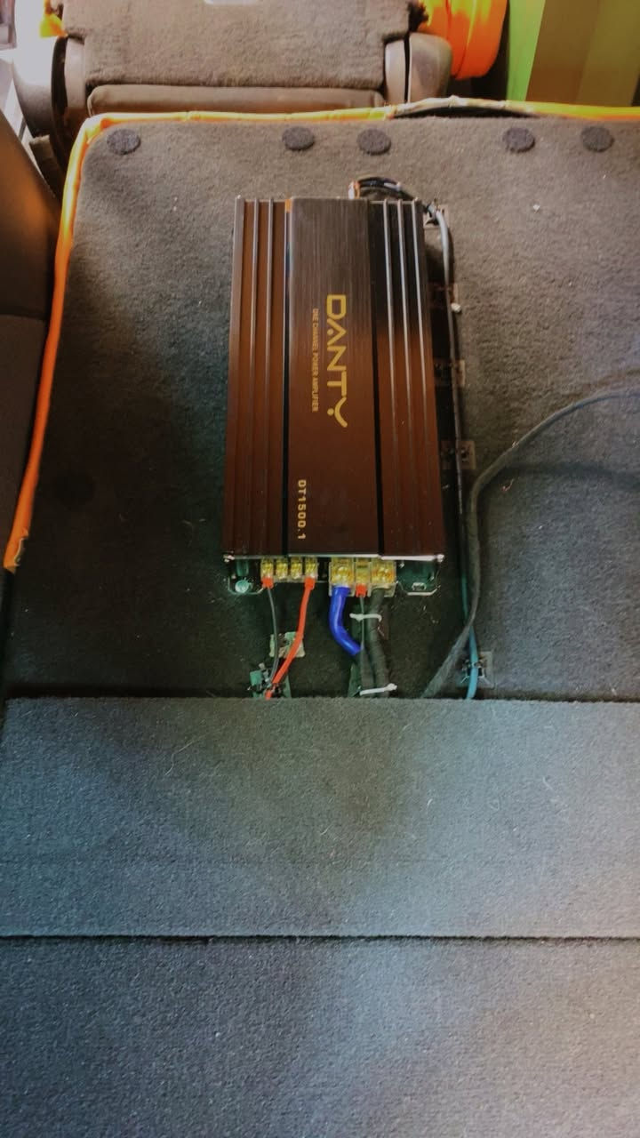 تم العمل على كديلاك 23 
تم اضافه ساب بقوه 1200ارمس دبل كويل
مع اضافه امبلي فاير بقوه 1400ارمس مونو بلوك
مكاني بغداد طالبيه بنزله الجسر مال فلكه 83بشارع مستشفى ابن البلدي الزهراوي ويوجد توصيل كافه انحاء العراق مع ضمان شغلي ب بيت 
***********
