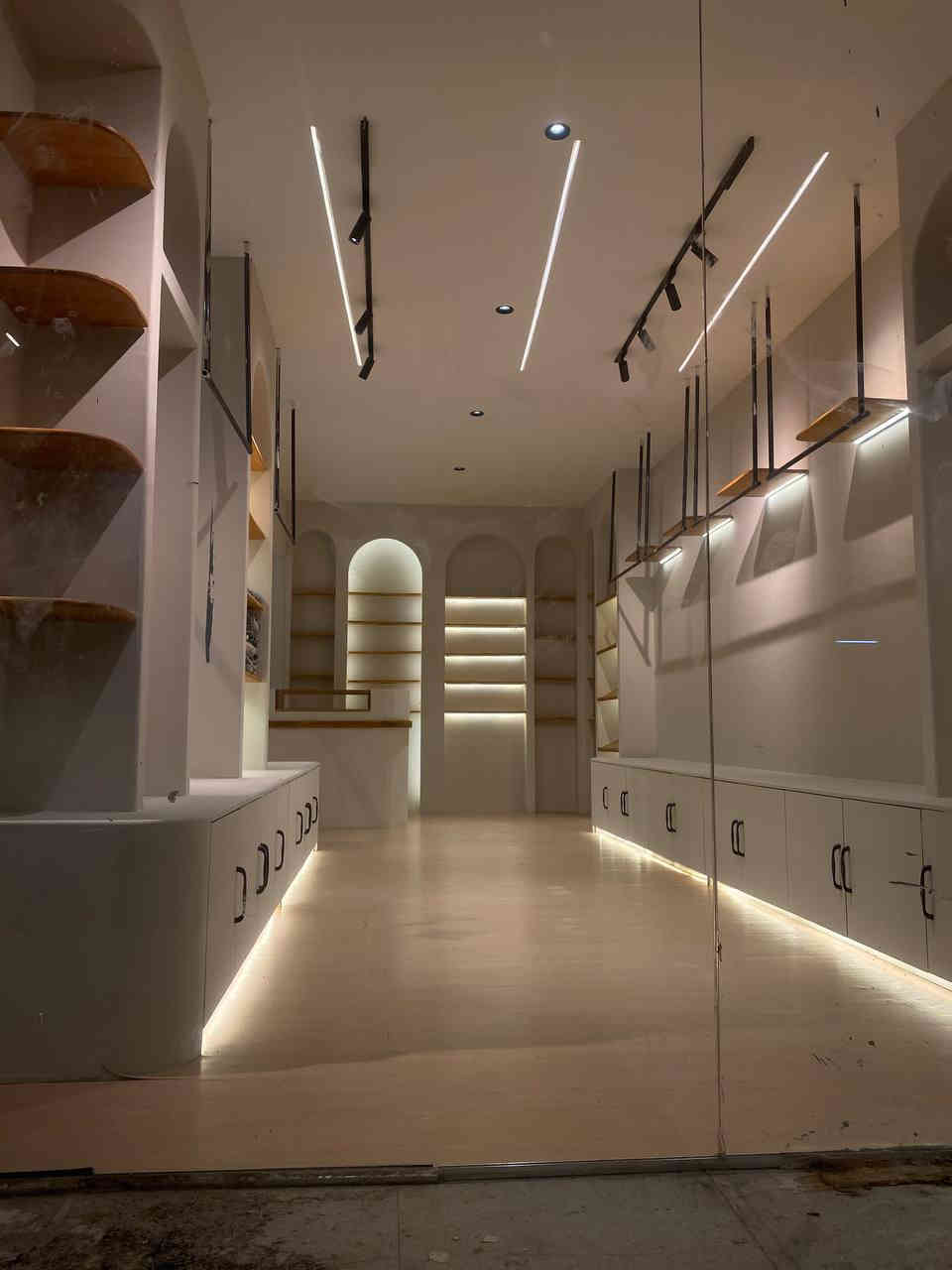 � تمويلك وصل من ديكور ستايل! 🚨
📦 بوكس المتر 20 ألف
🧱 الركم المتر 25 ألف
تخيل شغل فخم وسعر يرتبلك ميزانيتك 💸

سحبات – فواصل – إنارة – ديكور متكامل
ويا ديكور ستايل كلشي يصير على ذوقك 👌

📞 احجز هسه وخلي بيتك يختلف ✨
ديكور ستايل… نرسم الفخامة بكل تفصيلة
***********
