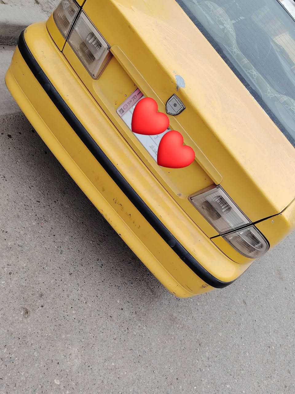 السلام عليكم سيارة للبيع سمند رقم بغداد صاحبها يريد تحويل تبريد خير من الله محركها لا تبخير ولا تنقيص السياره امحور كير وتماتيك فقط السيارة مال عيشة كبل للشارع مكان السيارة بغداد الشعب الشراي يتصل على الرقم *********** ما متواجد عل  نت
