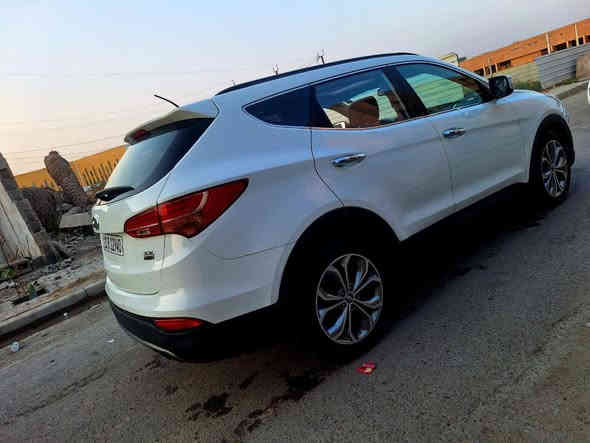 السلام عليكم سنتافيه للبيع موديل 13خليجي فول واحد على واحد مكينة سته سلندر سياره بدون صبغ بيها مكانين ثلاثه بارد بسيط سياره جاهزه للأخير مكينه كير مامفتوحات تبريد ثلج 3قطع تخم تاير حداديه سياره  مواصفاتت
1 بصمه
٢ كامره دواره
٣ شاشه
٤ تحكمات استيرن
٥ كروز سرعة
٦ مانع الانزلاق
٧ صعود مرتفعات
٨ فور ويل
٩ كشن كهرباء
١٠ جلد
١١ ثلاث قطع تبريد
١٢ رايات شفط
١٣ اشاره بلمري شفط 
١٤ زراك لايت
١٥ هندبريك 
١٦ اوتوهول
١٧ ترحيب 
بعد بيها مواصفات السعر 170ورقه للأتصال على الهاتف
***********//////***********
