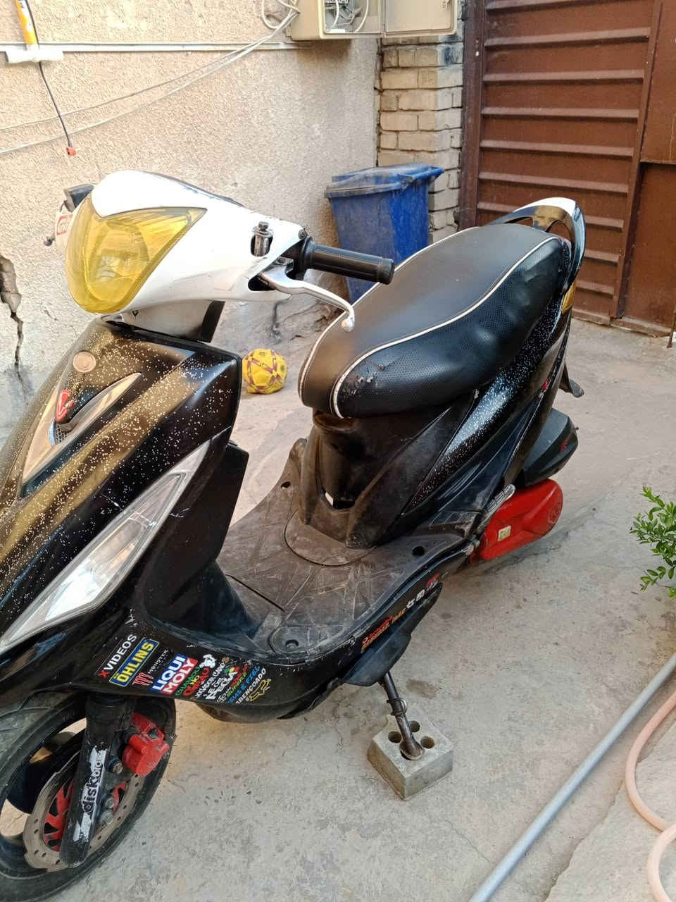 كامكو كوري 140مكينة لا تنقيص ولا تبخير ولا صوت ناعمة كلش الله شاهد نكرة بي وقت سلف الدراجة كابرتر اصلية كفرات ابلادية السعر300مكاني بغداد حي الجهاد ***********
