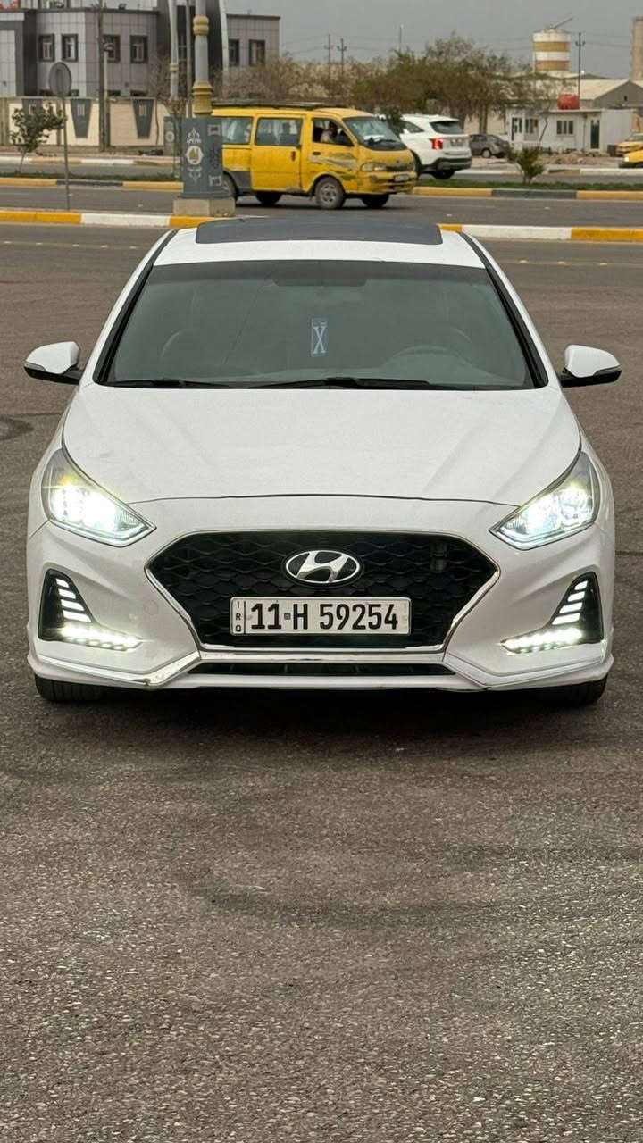 سوناته سبورت  موديل 2018سعر 133وارد مريكي بدون حادث داخله كلين تايتل مكفوله من كلشي بل عراق بيه جاملق وباب اثر شخط  وبيه تكشير بصيط والباقي مكفول كفاله من صبق وضربه وتبديل سياره جديده بمعنى  الكلمه ماشيه 81 موصفات فول واحد على واحد فتحه سقف شاشه كبيره كامره دواره تحكمات ستيرن بصمه تشقيل بصمه ابواب كشنات تدفه كهربائي حساسات خلفي أمامي نضام رادار  شاير بل مري لايت زنون محرك وكير مكفولات محرك 2400حداديه زيرو تخم تاير جديد تبريد ثلج مكان السياره كربلاء المقدسة الستفسار اكثر تصال***********
