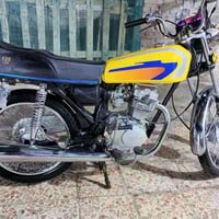 شباب دراجه للبيع وراق سعر 700وبيه مجال  07739991842هاذ رقم