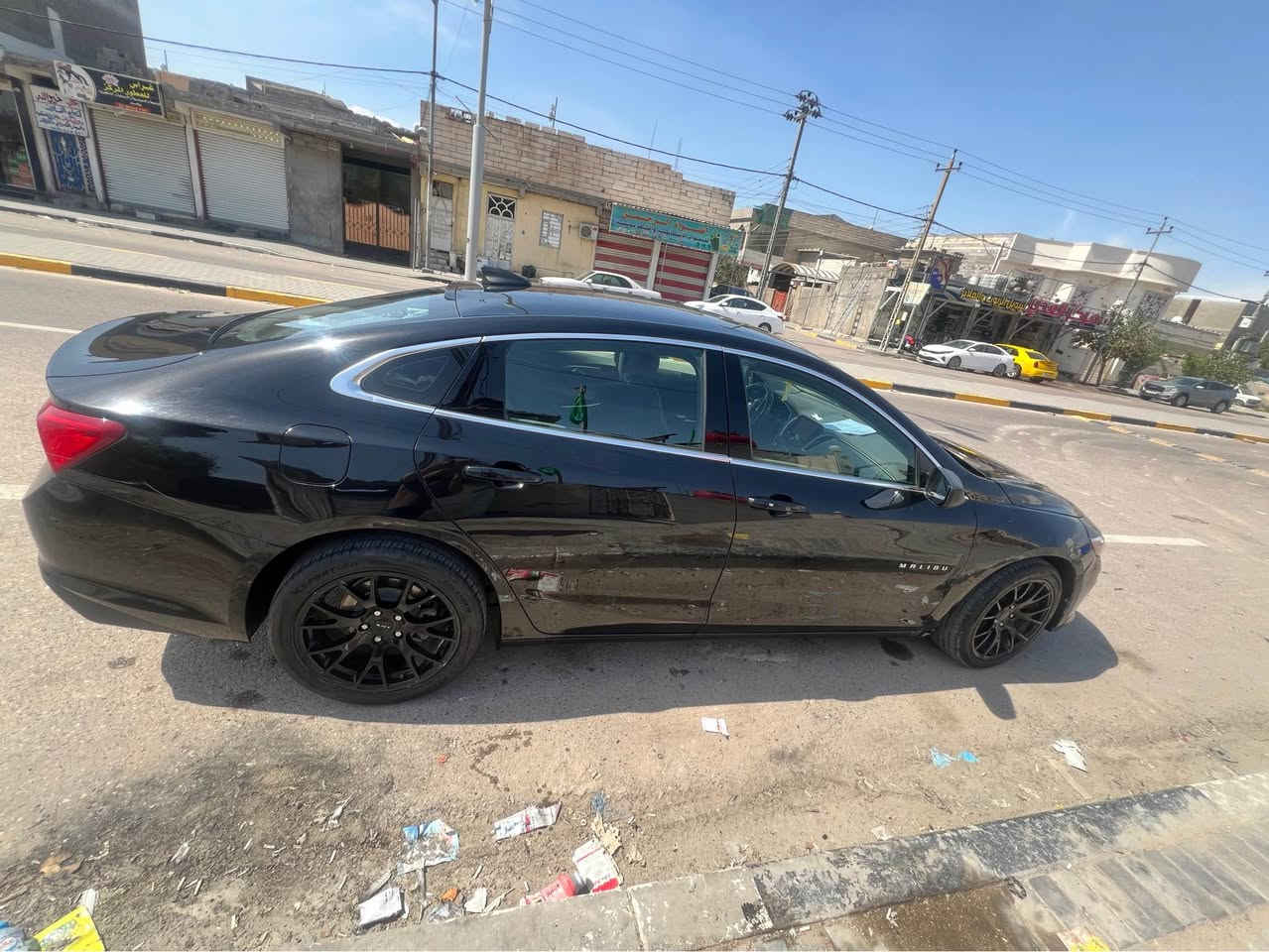 ماليبو موديل٢٢
رقم بغداد معوقين باقي سنتين وتصير حرة سيارة استخدام شخصي ماشية٤٩ميل
نظيفه بانزين كله محسن اخليله ودهن اصلي 
حادثها بس الي ب امريكا صفح مو بجم  السعر١١٠ وبيها مجال
*********** Singapore
