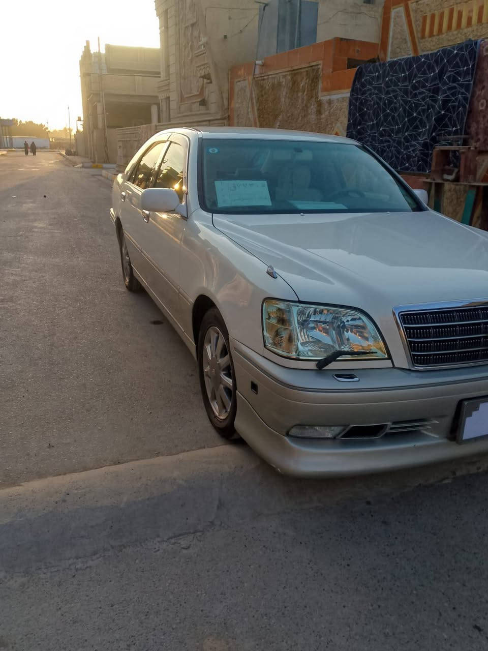 السلام عليكم سياره أدوات كراون للبيع مكفول عامه من طخه سياره ثلات دكم كر ستال  ٧٥ديفوار كبير سياره حلوه كلش لادار كاميرات أما مي خلفي رقم الهاتف  , *********** العنوان صلاح الدين قضاء دجيل
