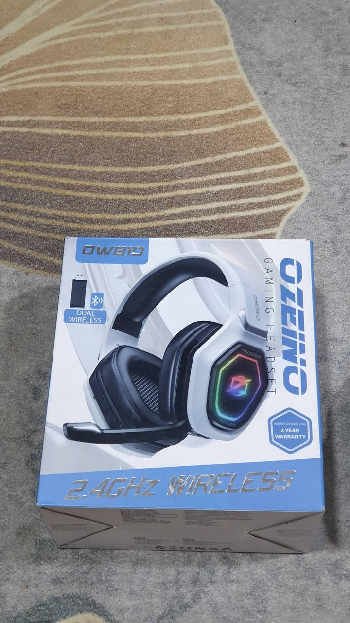 سماعة رأس لاسلكية 🎧
تدعم البلوتوث + قطعة 2.4GHz لاتصال سريع بدون تأخير.
صوت واضح مع عزل جيد للضوضاء، مايكروفون مدمج، وبطارية تدوم لساعات طويلة.
مناسبة للألعاب والموسيقى ومتوافقة مع الهاتف والكمبيوتر 

السعر 25.٠٠٠ دينار  مع التوصيل 

للتواصل (***********)
