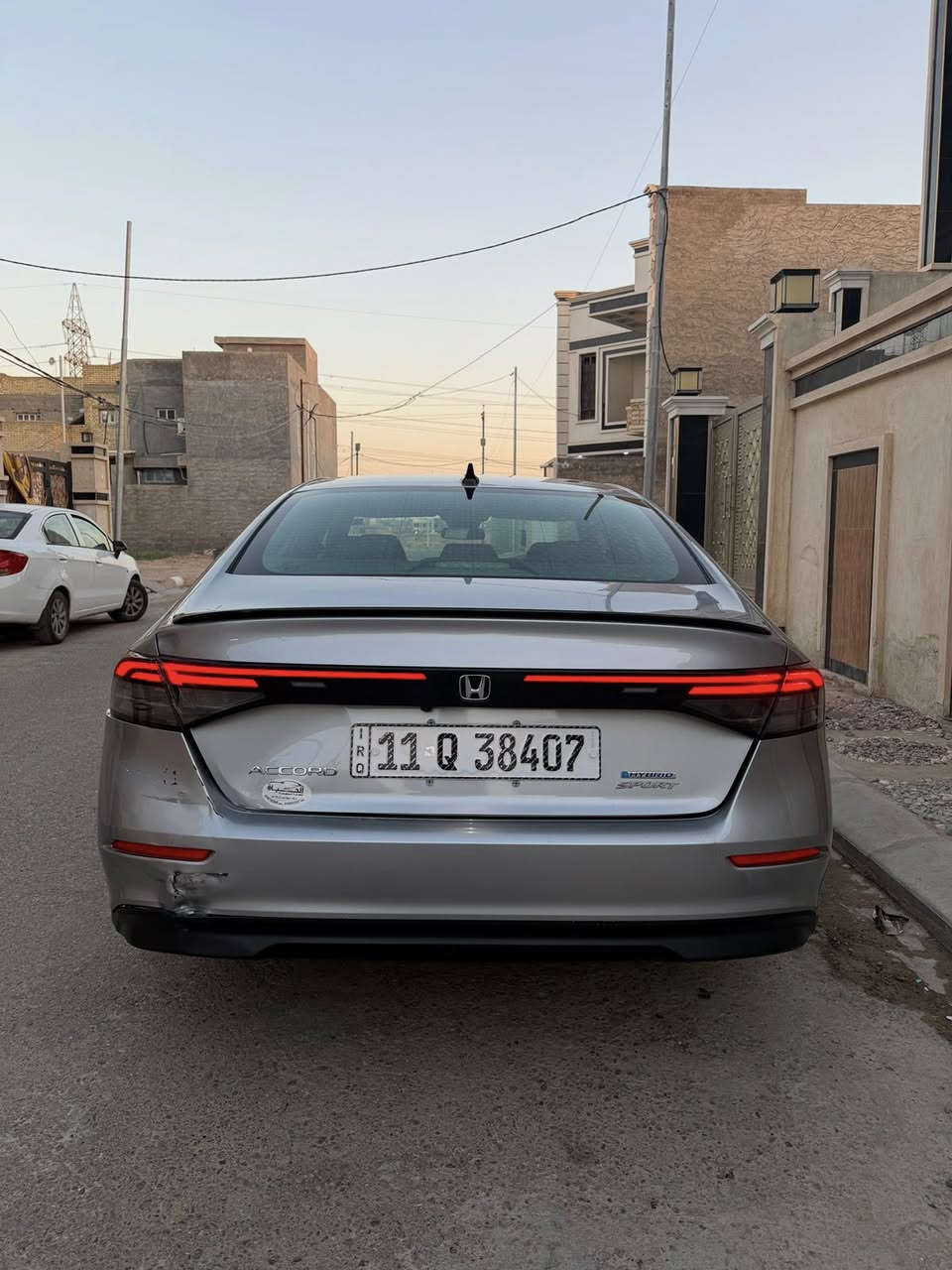 السلام عليكم للبيع هوندا اكورد هايبرد   

موديل 2023 رقم بغداد فول مواصفات: مكينة 4 سلندر  2000 بصمة تشغيل  /بصمة ابواب /فتحه سقف / رادارات أمامية وخلفية وجانبيه/ كراسي كهربائية / تشغيل عن بعد/ الشاشه كبيرة / فول تحكم ستيرن/ تحديد مسار /سايد بريك كهرباء / كار بلي /مقاعد أمامية تدفئة فقط /إشارة مراية جانبية  /شفتات ستيرن للتحكم بالكير العادي / لايتات زينون عالي ناصي اصلي ماشية 61 الف كيلو 
السيارة كلين بدون صبغ بيها طخه بسيطه موضحة بالصور 
السعد 200 وبيها مجال 
الأنبار فلوجة ‭0781 256 0400‬
