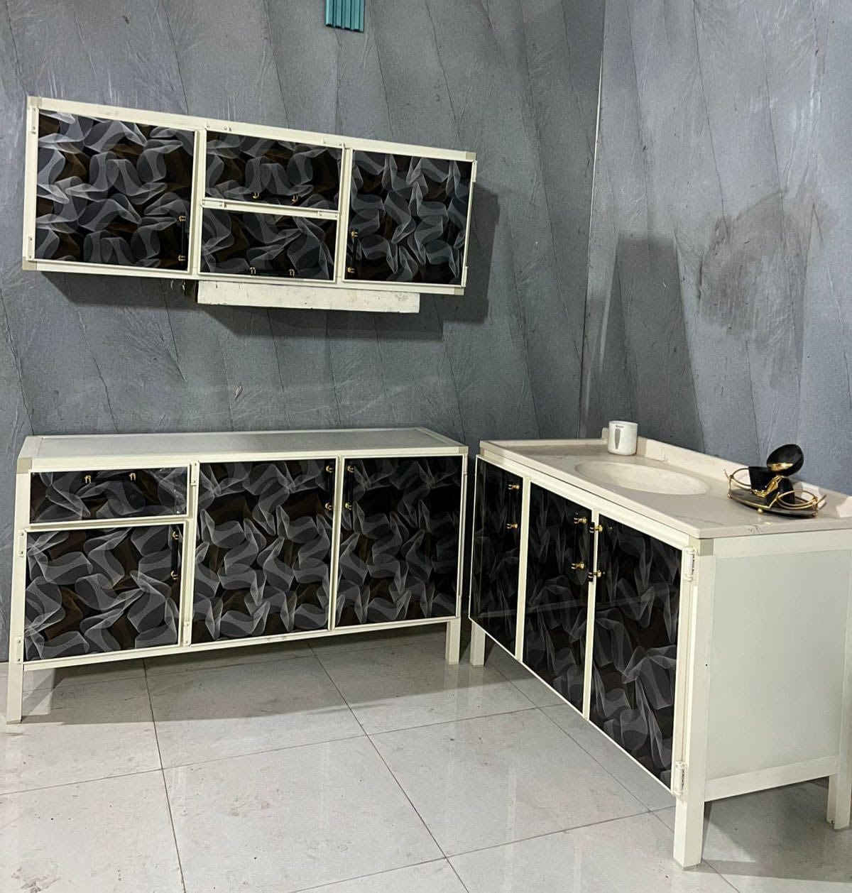 كاونتر ارضي وملحق متر ونص 
سنك  متر وعشرين 
السنك مرمر صناعي 

للطلب المراسله عبر الخاص📤
التوصيل لكل محافظات العراق🚕


**إذا كنت صاحب هذا الإعلان وتريد حذفه لأي سبب، رجاءا أرسل رسالة إلى الدعم الفني**