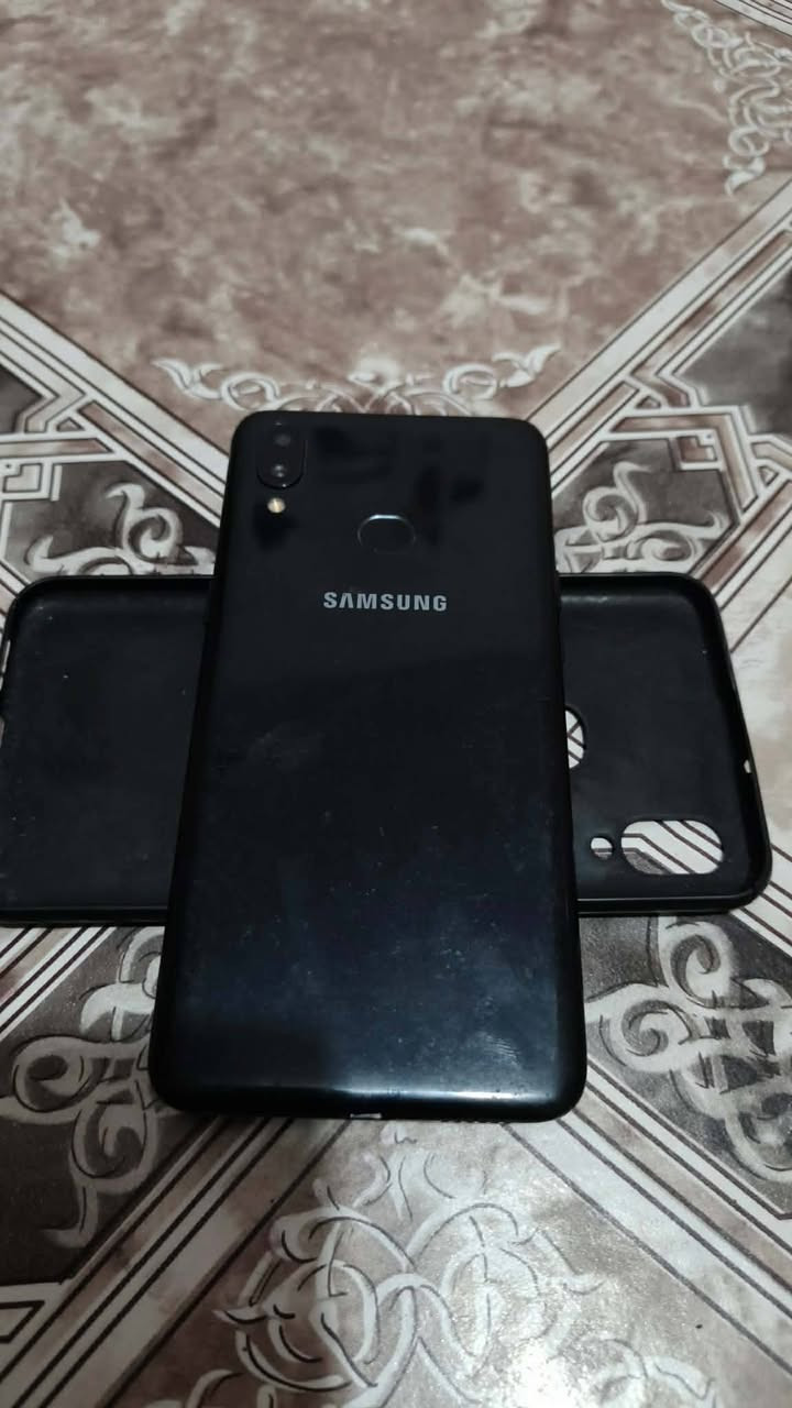 جهاز اي 10 اس بصمه نضيف وشحنه كلش زين مال بيت... سعره 60 الف..... مكاني القرنه قريب علا المحكمه الجديده جسر المشاة ***********
