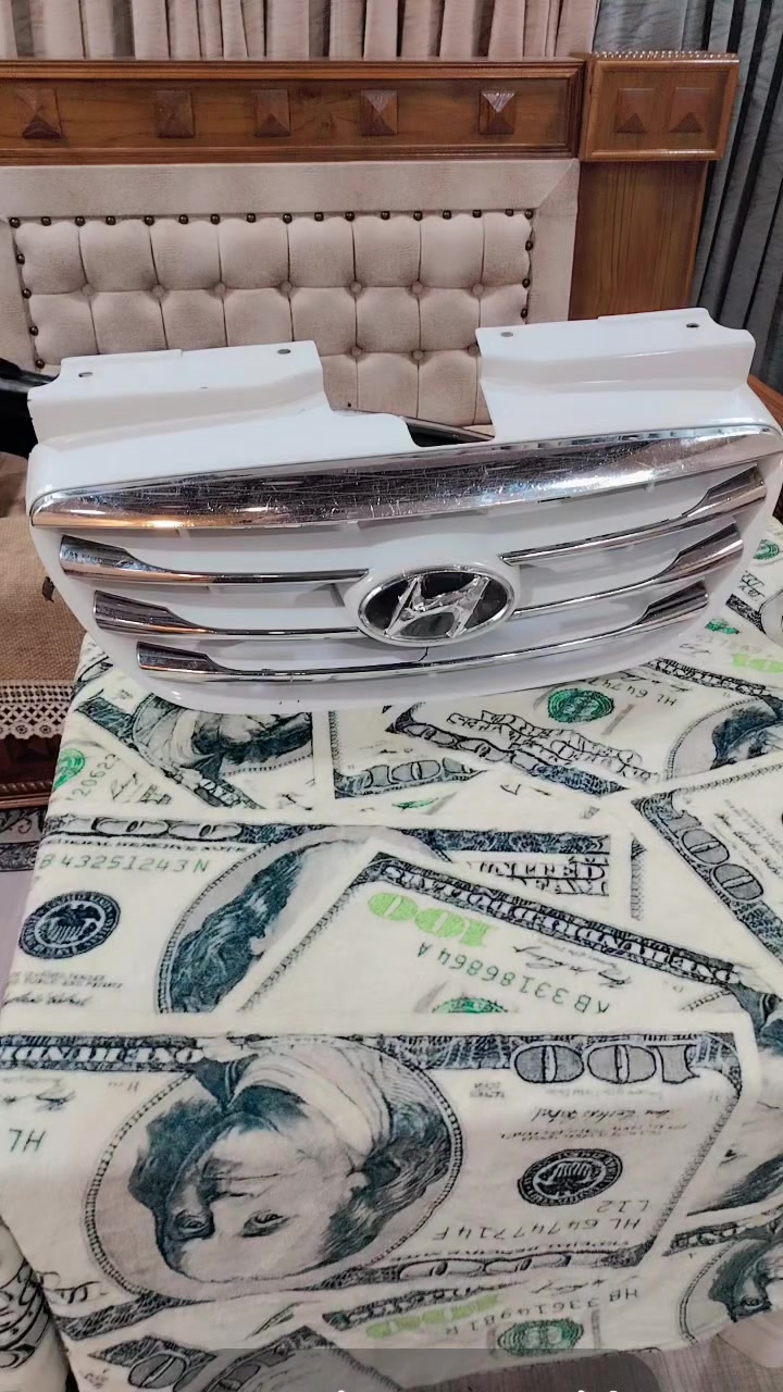 السلام عليكم ورحمة الله وبركاته للبيع شباك امامي السياره النتره الشكل المقدس
السعر بلاش خاص السفسار على الارقام التالي 
***********
***********
