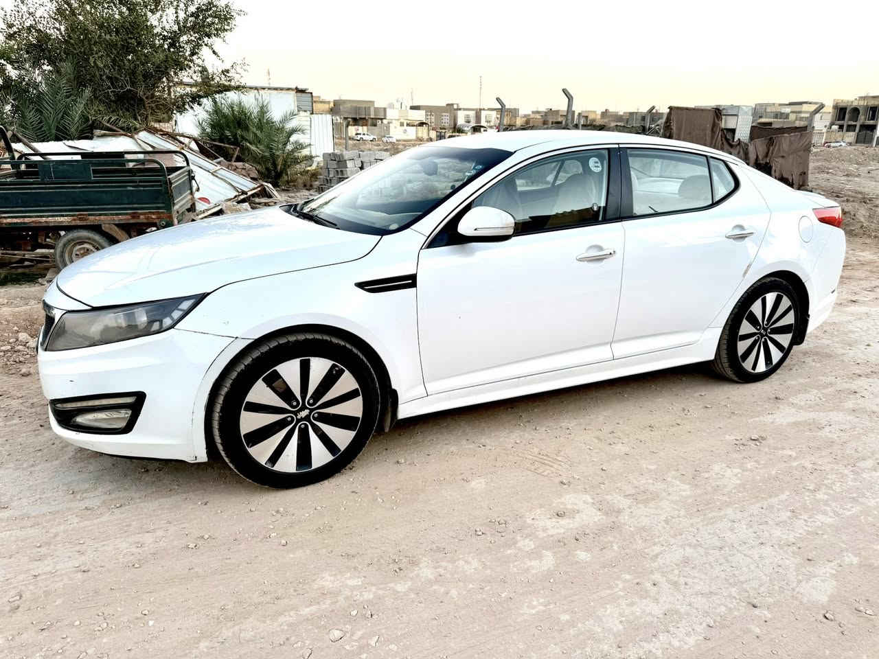 السلام عليكم
سيارة كيا اوبتيما  للبيع خليجي موديل 2014  
* بصمه تشغيل أبواب 
*بصمه ترحيب 
*مري شفط 
*أشاير بالمري        
*قطعتين تبريد
*تحكم ستيرن فول 
*شفتات بالستيرن 
*حساس خلفي 
*نظام ايكو
*نظام abs + بلوتوث
*نضام ترحيب  
*محرك ٢٤٠٠ دوش
*كير اوتماتيك
*خمسه ويل كب  
*كير مكفول
*دبل صالنصه
*تخم تاير جديد
*تبريد ثلج
داخل جلد
رقم اربيل 

***********
***********
المكان ديوانيه مركز الجديده تحديداً السوق
