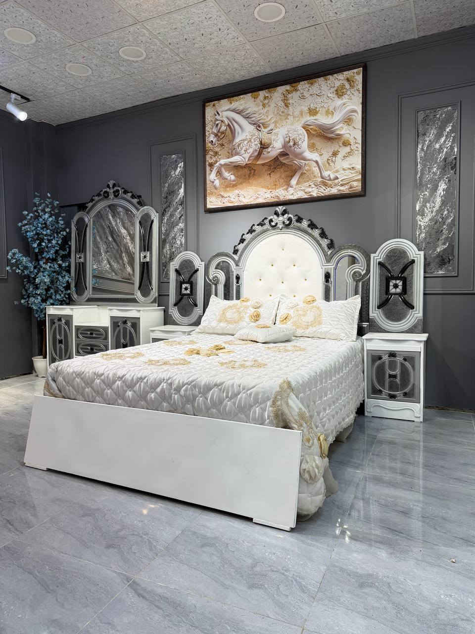 بێد (تەخت): بلۆک، ٦ قاچی هەیە.
درێژی بێد: ٢٠٠ سم.
​پانی بێد: ١٦٠ سم.
​پشتی بێد: بە بڕاغی (قوفڵ) جێگیر دەکرێت.
​🔴 گەیاندنمان هەیە


**إذا كنت صاحب هذا الإعلان وتريد حذفه لأي سبب، رجاءا أرسل رسالة إلى الدعم الفني**