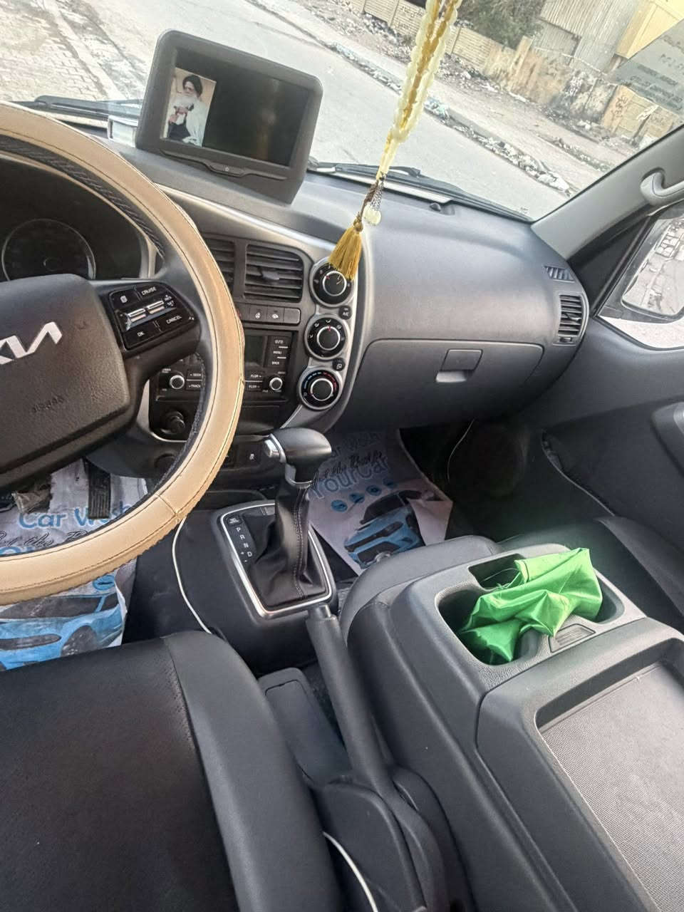 سيارة كيا بنكو دبل قمارة موديل ٢٠٢٣ وراد كوري فول مواصفات للبيع  ***********
