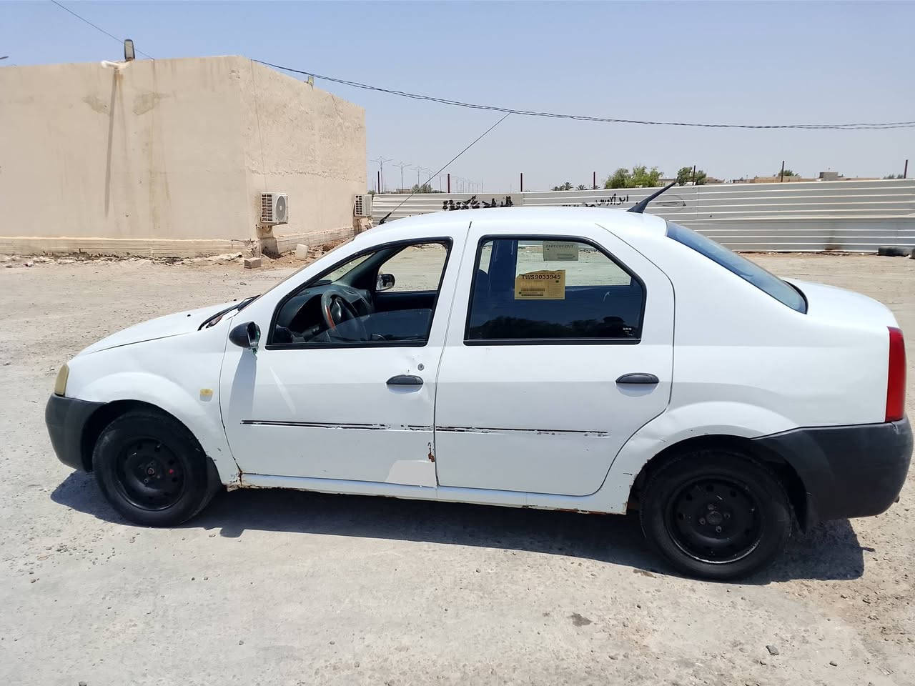 السلام عليكم سيارة رينو موديل 2009 سيارة مكفولة يرادلها ترتيب بسيط سنوية ل 2030 رقم نكليزي مداور ثاني يوم سعرها 37 وبيها مجال مكانها السماوة ***********
