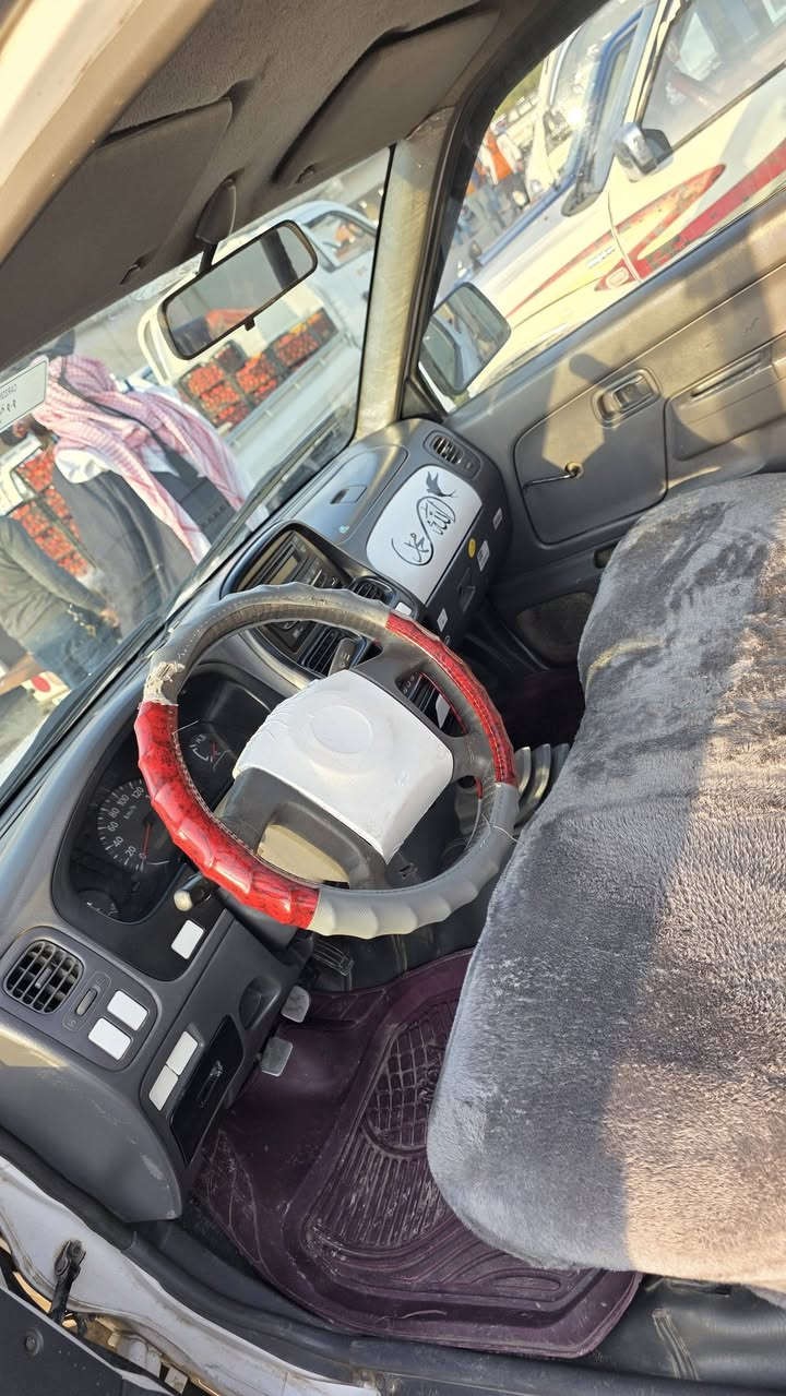 نیسان2001 تەحویلی ئەصلی بەشەرتی گێرومەکینە وتەبرید  تاخم پێشو تایەی تازەیە سەنەوی تازە لایت زینۆن و بەرگی کوشنی بەرخەیە  ماڵی کەسابەتە نقوستانی نیە  
 💸$80
***********
***********
