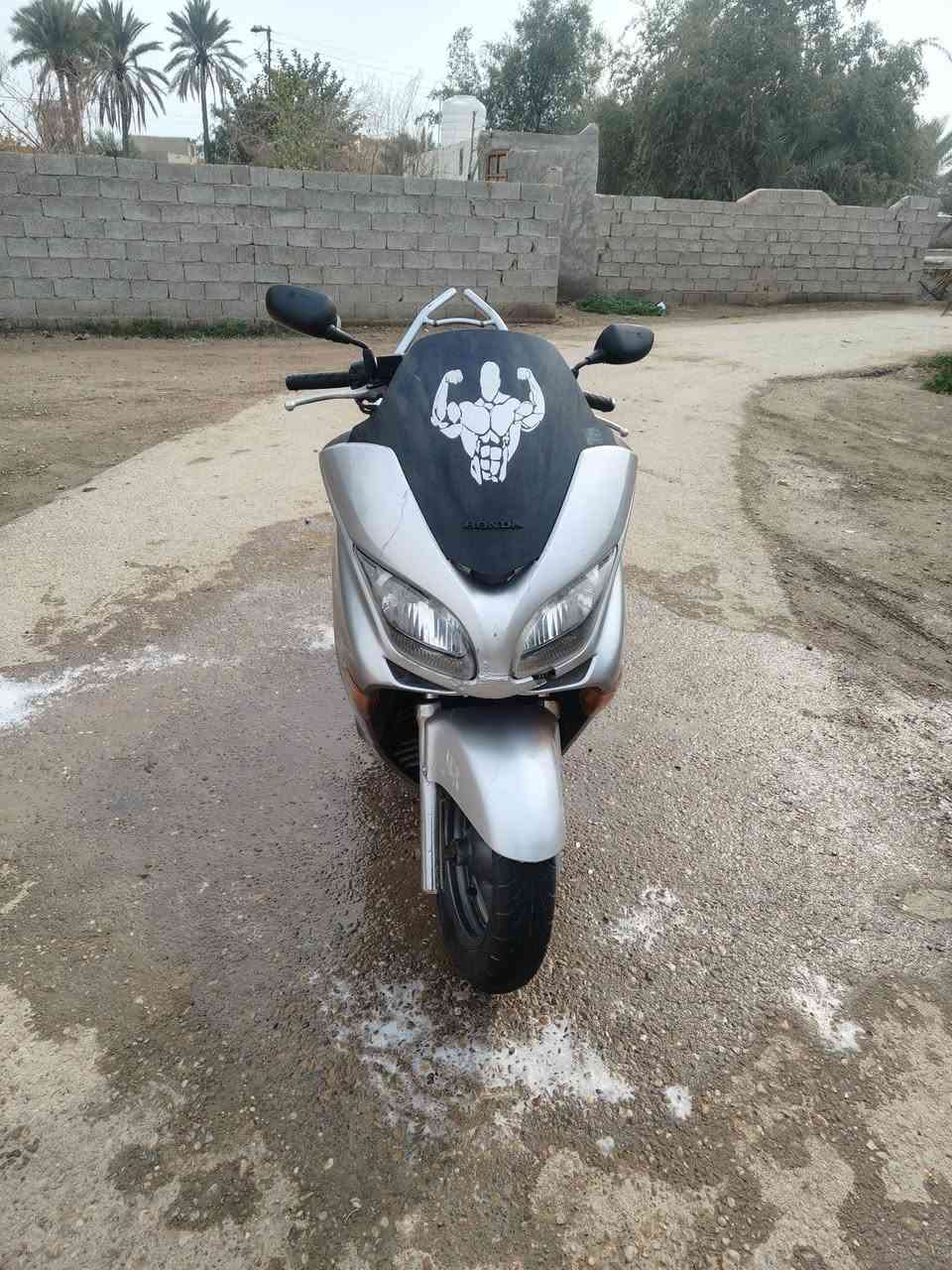 للبيع فورزة 0/8 بيها اوراق السعر مليون المكان بغداد أطراف أبو غريب 
***********
