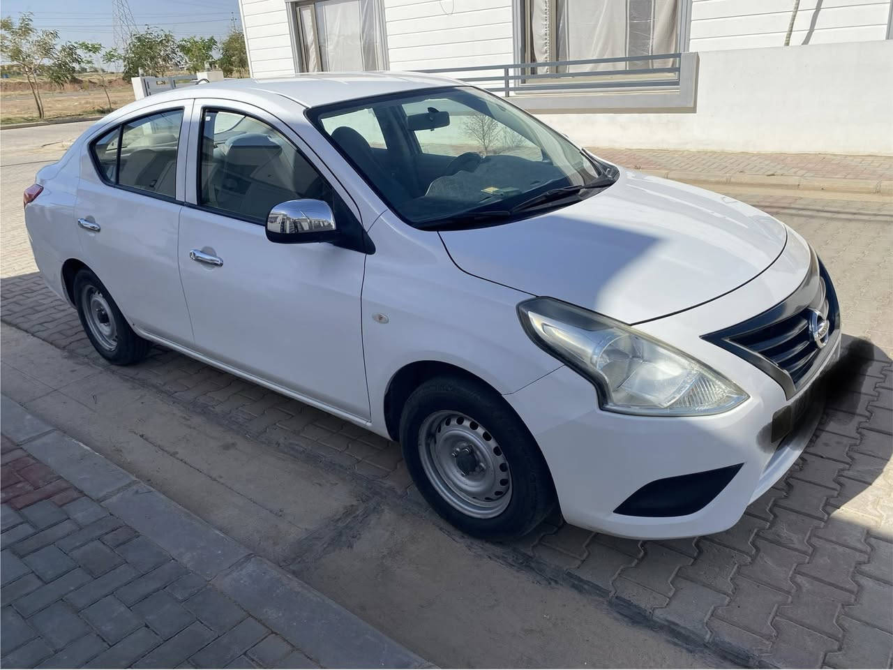 سلام عليكم، نيسان سني مكفوله للبيع موديل 2015 رقم سليمانيه سياره جديده وما متعوبه الكير والمحرك مكفولات  وتبريد والتدفئه شغال وماشيه(127) الف حقيقي وصور السياره والسونار يوضح كلشي .
(***********)
