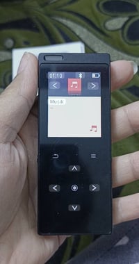 مسجل صوت • مشغل MP3 • ١٢٨ جيجا
