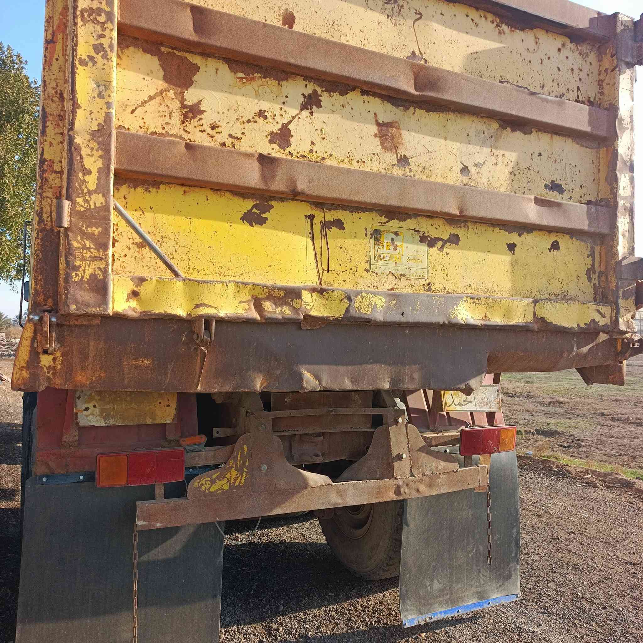 سلام عليكم ورحمه الله وبركاته قجمه موديل 83 مايلر ومطوله شاصي جديد قطره صبغ مابي قماره معمره رقم بغداد بدي نضيف مجموعة مان كير110 محرك نضيف الاستفسار على هاذه رقم ***********.  ***********
